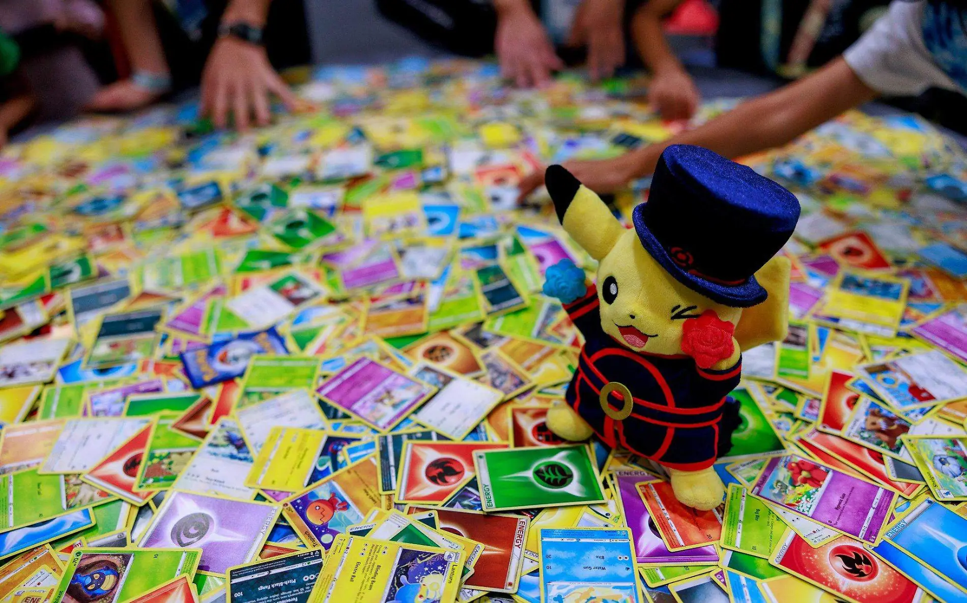 No solo era una caricatura, Pokémon nos conquistó con sus tazos, juguetes, videojuegos y hasta juegos de cartas Facebook @Pokemon